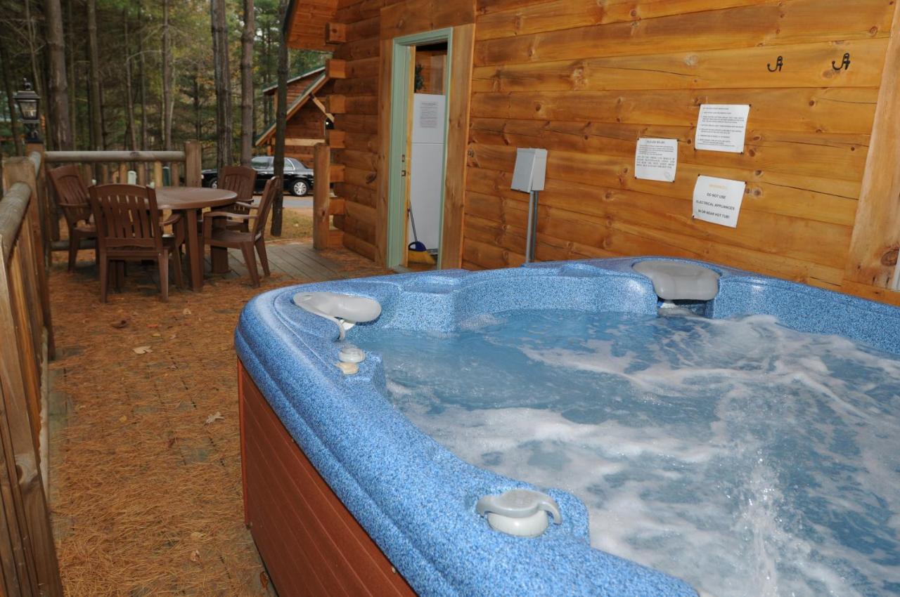 The Cabins At Pine Haven - Beckley 비버 외부 사진