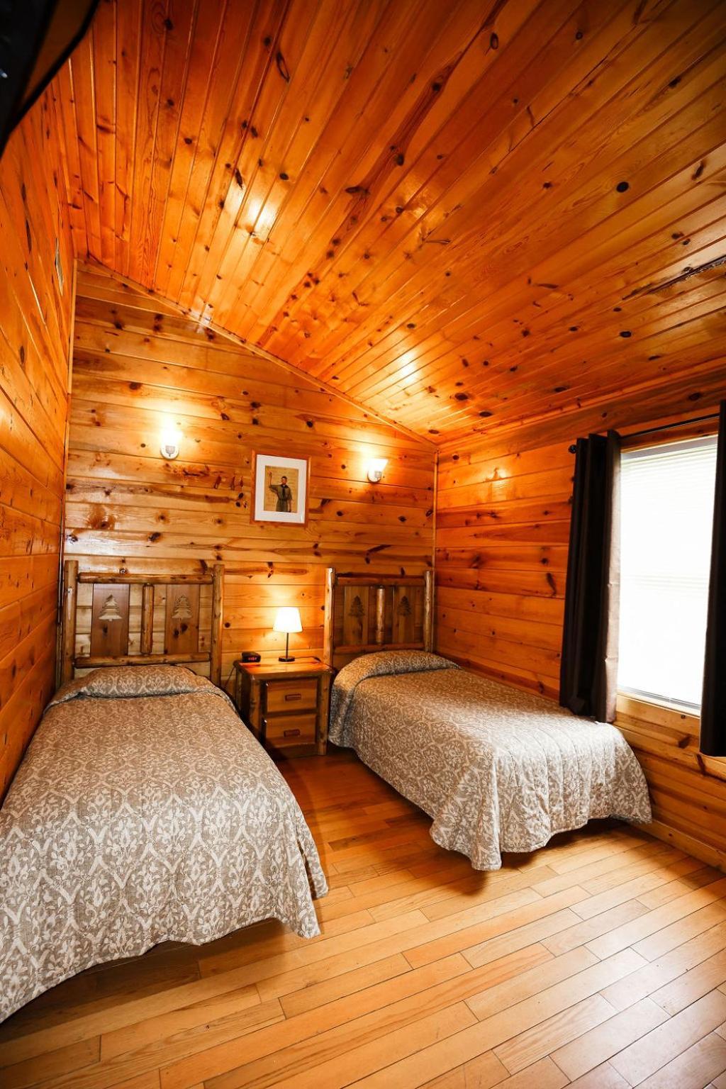 The Cabins At Pine Haven - Beckley 비버 외부 사진